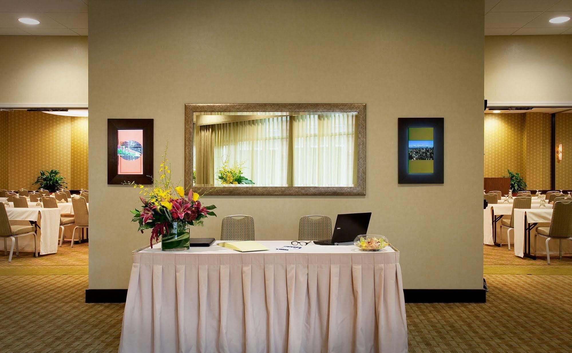 Hilton Garden Inn Seattle/Ботелл Экстерьер фото